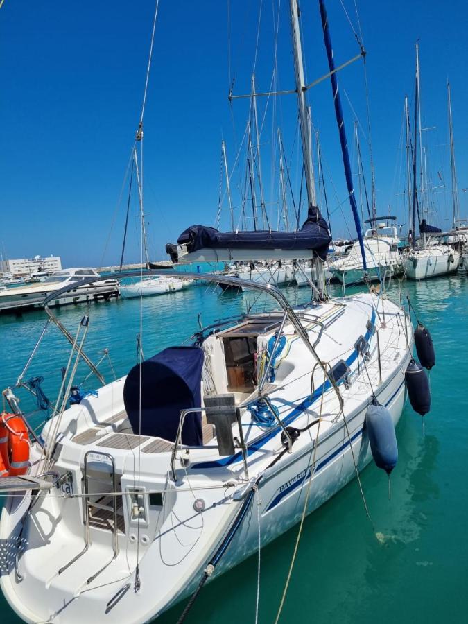 Boat And Breakfast Hotel Bari Exterior photo